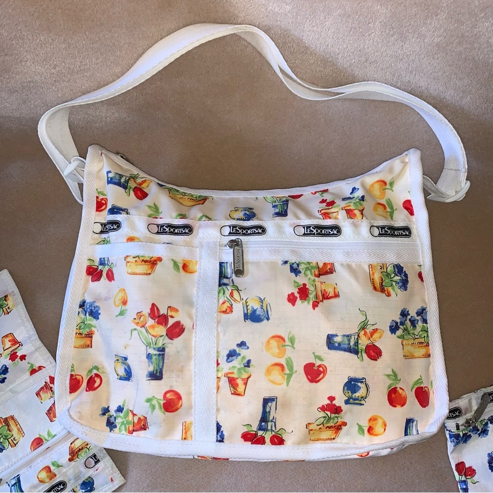 Vintage LeSportsac Farmstand Fruit Flowers 3pcs Bag Purse Pouch Wallet - Picture 3 of 15